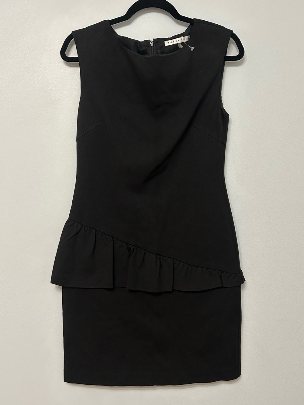 Trina Turk Black Sleeveless Ruffle Dress
